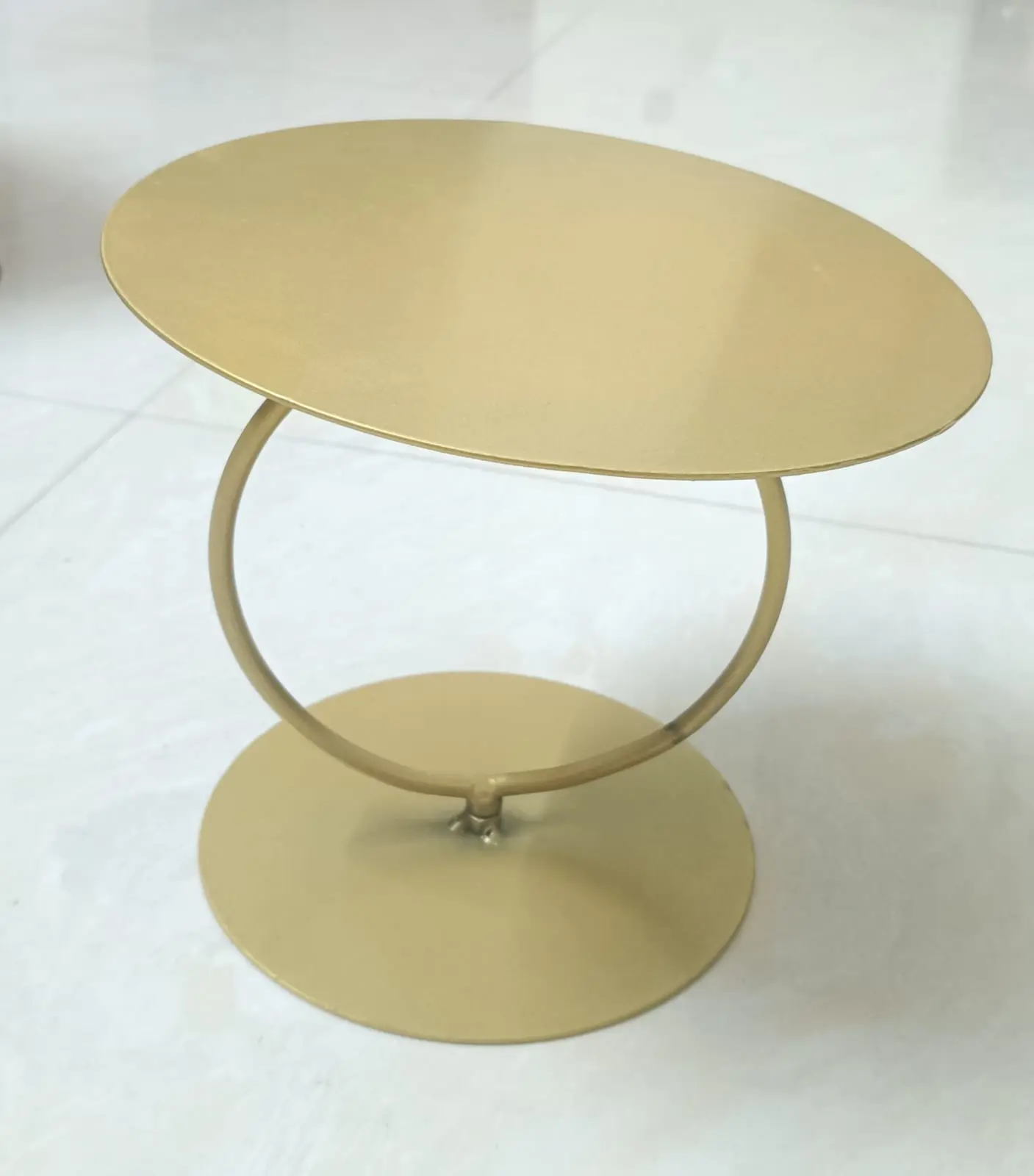 Cake stand