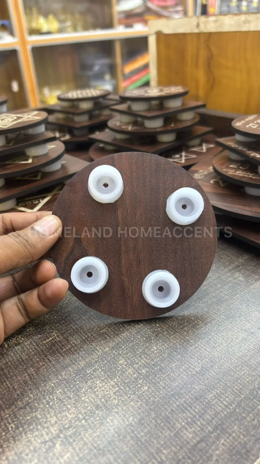 MDF Manai Palagai Round - Sikku Kolam Design