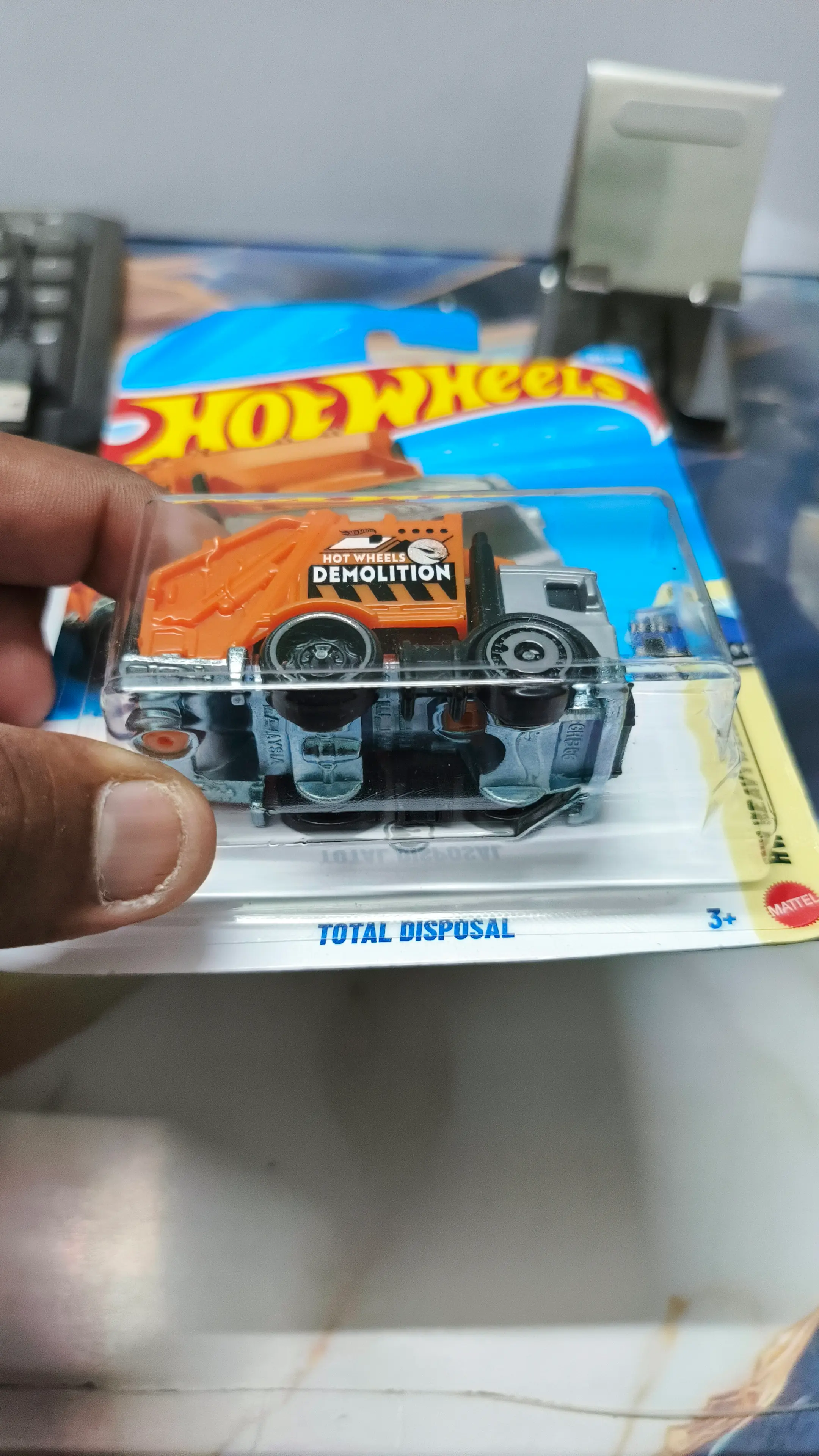 TOTAL DISPOSAL TREASURE HUNT