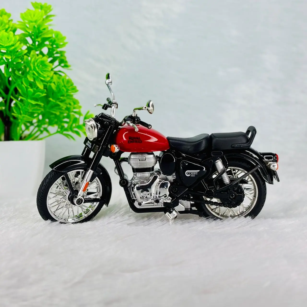 ROYAL ENFIELD (DIE-CAST)