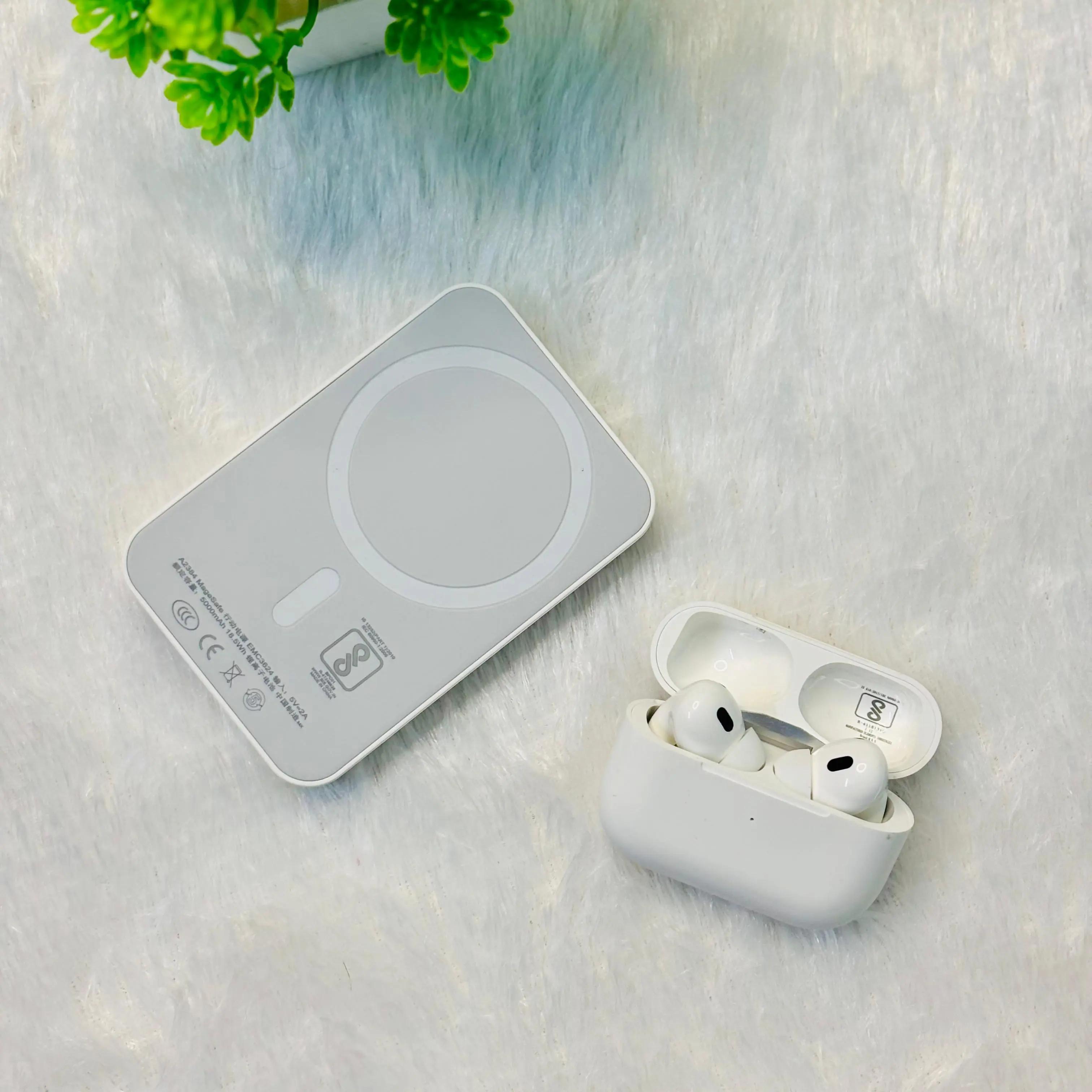 AIRPODS PRO-2 + MAG SAFE POWER BANK