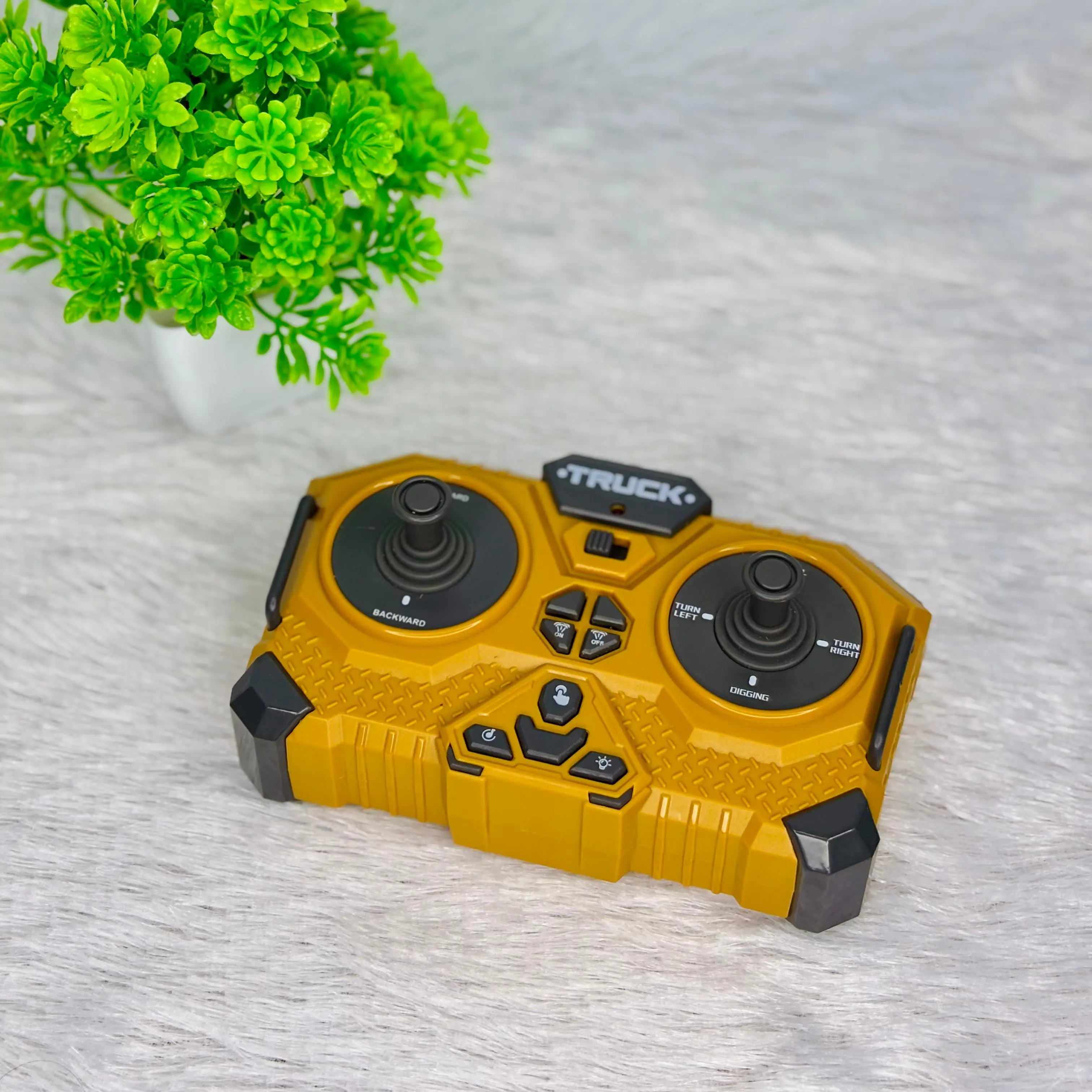 HOBBY GRADE RC JCB EXCAVATOR