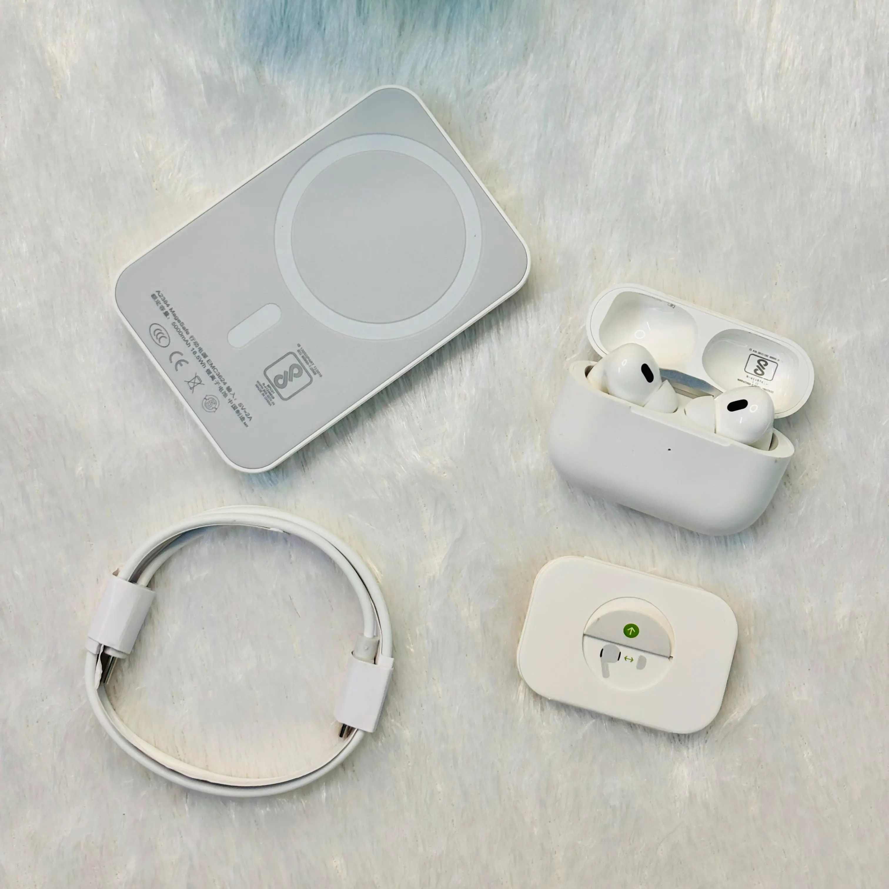 AIRPODS PRO-2 + MAG SAFE POWER BANK