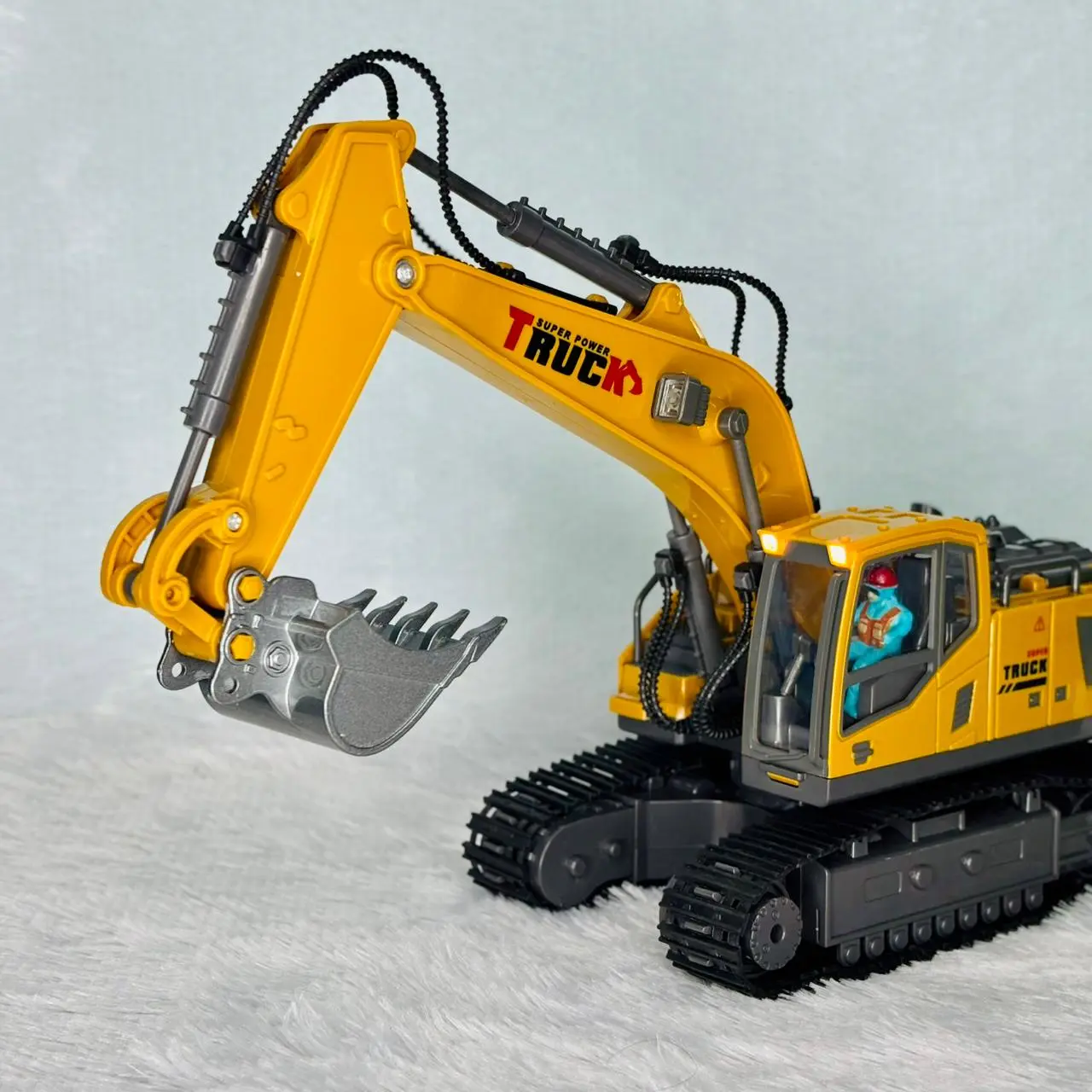 HOBBY GRADE RC JCB EXCAVATOR