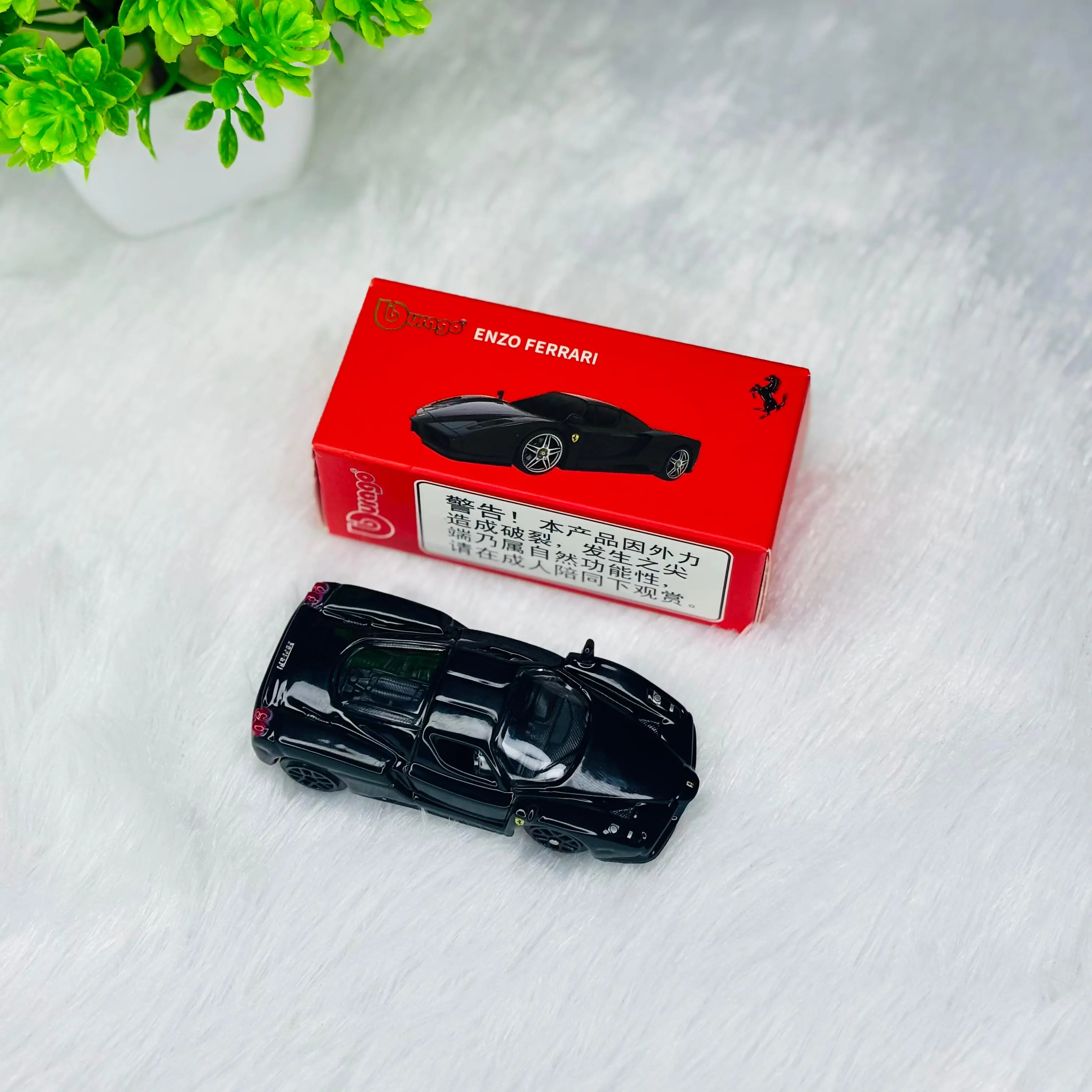 BURAGO FERRARI ENZO (DIE-CAST)